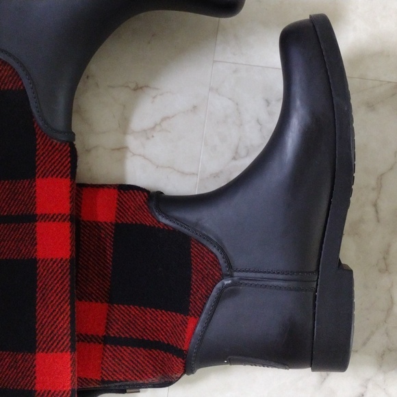 Coach plaid tie back weather boots. - Picture 2 of 9